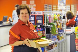 supermarket worker